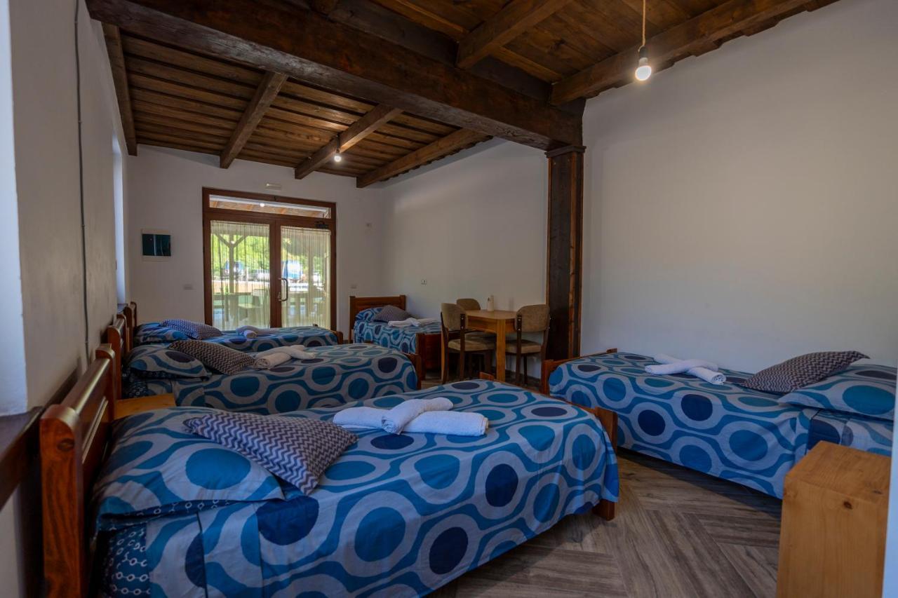 Guesthouse Veni I Gjyshit Nderlysaj Exteriér fotografie
